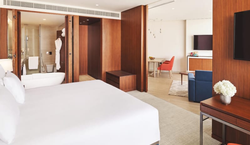 JUNIOR SUITE BEDROOM